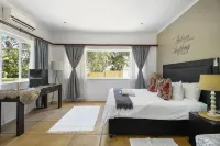 Caza Beach Guesthouse Hotels in La Lucia