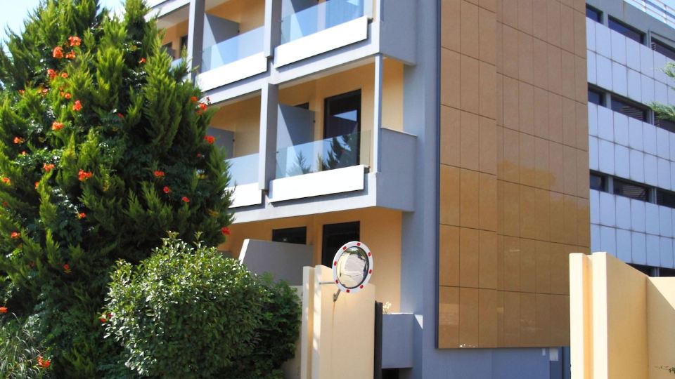 Pines Hotel