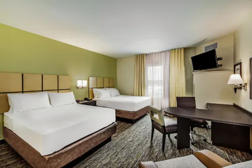 Candlewood Suites Lenexa - Overland Park Area Hotels in Lenexa