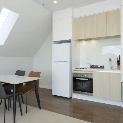 The Edgerley Suites Отели рядом с достопримечательностью «Торговый район Ньюмаркет»
