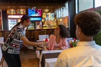 機場埃斯飯店 - 酒吧