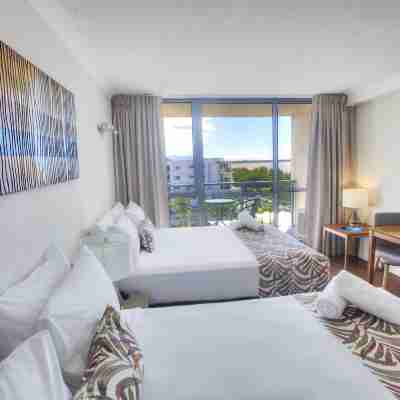 Cairns Plaza Hotel Rooms