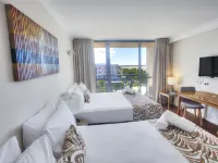 Cairns Plaza Hotel Hotels near Cairns Art Gallery