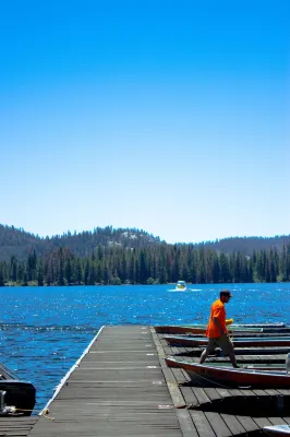 Huntington Lake Resort - Campsite Hotels in Shaver Lake