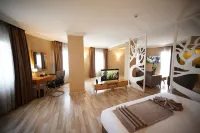 Mado Hotel