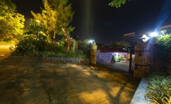 B.Maurice Guest House