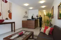 Park Plaza Apart Hotel Отели в г. Сантьяго