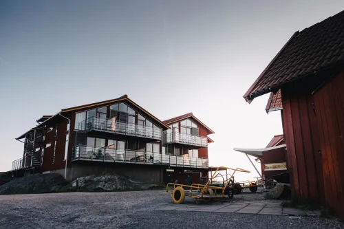 Björholmen Hotell & Restaurang Hotels in Stenungsund