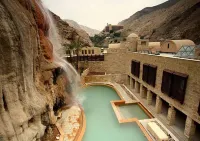 Ma'in Hot Springs - Kolam Renang