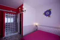 Flower Bed & Breakfast - balcony