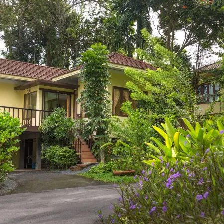 Krabi Green Hill Pool Villas