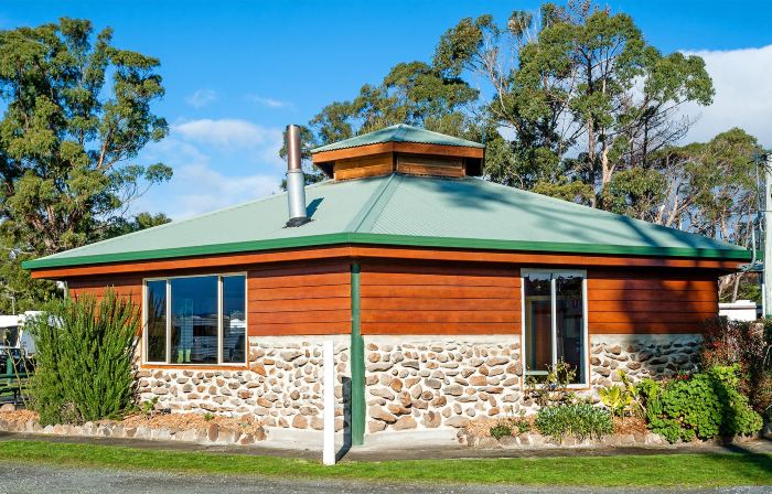 Snug Beach Cabin and Caravan Park