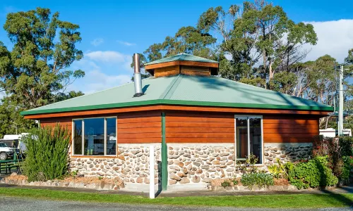 Snug Beach Cabin and Caravan Park - en bord de mer