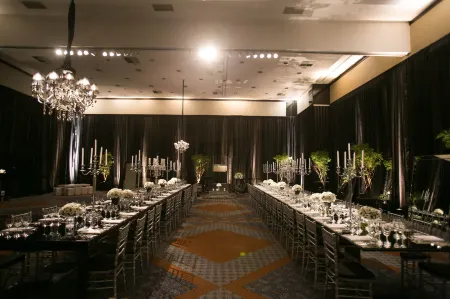 Radisson Hotel Curitiba Отели рядом с достопримечательностью «Largo da Ordem»