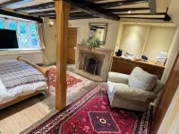 Heathrow Cottages B&B Hotels in Stanwell