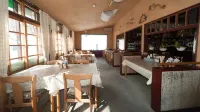 Country Inn Canadian House - 2-Star