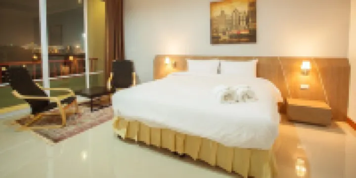 Soontree House Hotel