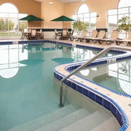 Country Inn & Suites by Radisson, Milwaukee West (Brookfield), WI