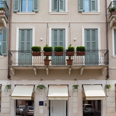 Cinque Rooms