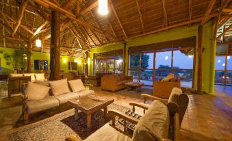 Ihamba Lakeside Safari Lodge