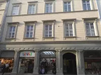 Boutique Aparthotel Отели рядом с достопримечательностью «Малы Ринек»