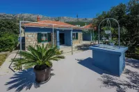 Luxury Private Villa Complex with Pool and Jacuzzi - Villas