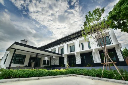 By Hotel Kanchanaburi