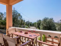 The Olive Grove Cottage by Konnect - 2,5km from Ipsos Hotels in Ipsos