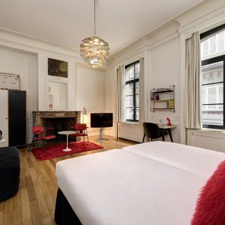 Vintage Hotel Brussels Отели рядом с достопримечательностью «Городские ворота Халлепорт»