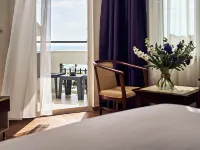 Kaila City Hotel Hotels near Dim Cave