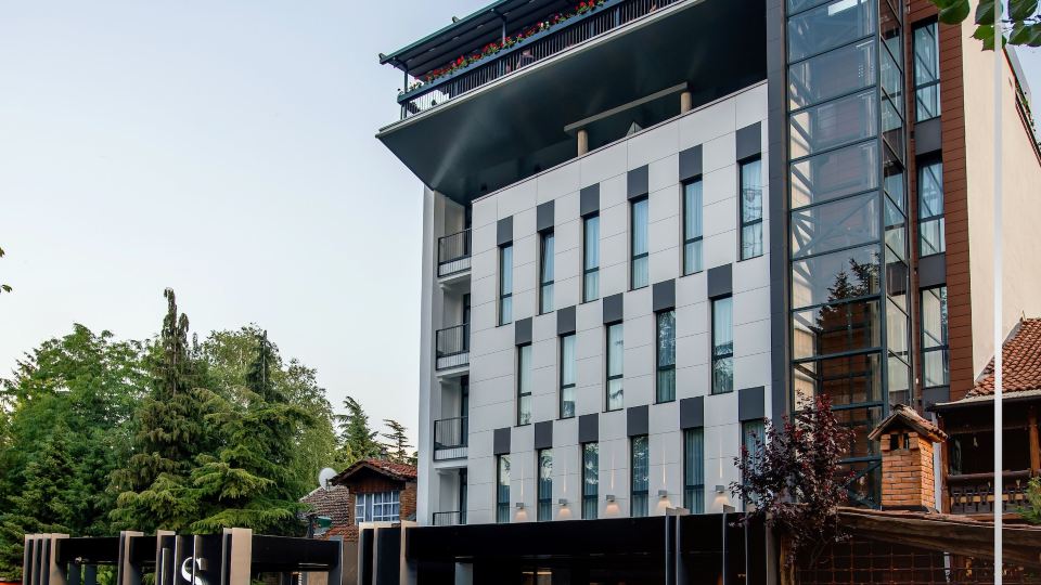 Seraphine Plaza