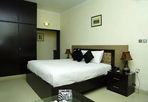 Royal Elegance Hotel