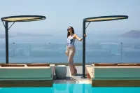 Oia Suites Hotels in Finikia