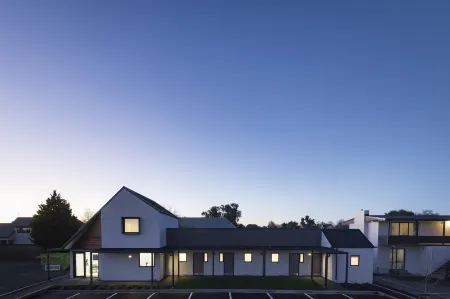 Carnmore Hagley Park Отели рядом с достопримечательностью «Кашмир Хилл Лукаут»