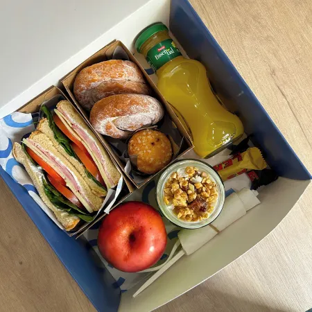 Live It Madrid Chamberi Отели рядом с достопримечательностью «Монастырь Энкарнасьон»