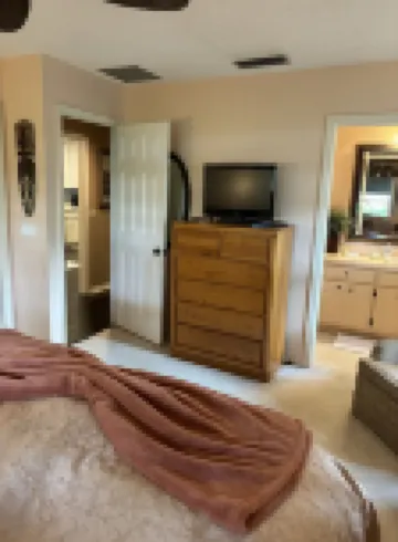 Private Beach! Pool, Hot Tub  < New 10% Discount During season… Hotels in South Beach