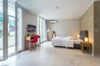 Villa Velvet Hotels in Villeneuve-Loubet
