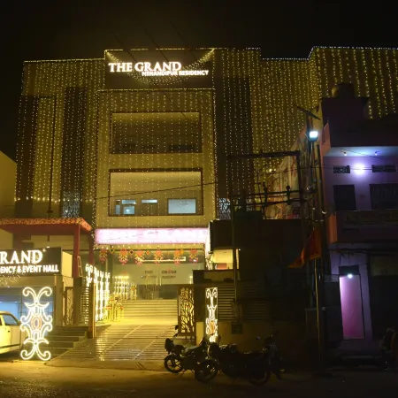 Hotel the Grand