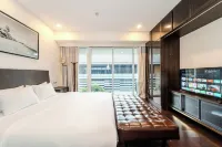 Serenity Saigon Sky Villas - Free One Way Airport Shuttle