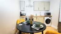 E2M Wisteria House Heathrow Free Parking