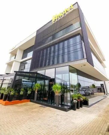 N Hotel by Noshi Отели рядом с достопримечательностью «Castle of Kruja»