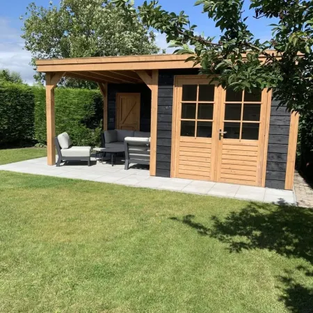 Lovely Bungalow With Garden