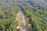 Firefly Ridge Luxury Retreat Hotels in Berkeley Springs