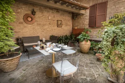 Brunelli B&B Hoteles cerca de Basilica de San Francisco en Asís