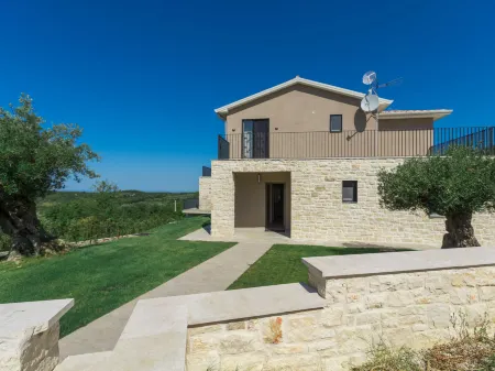 Istriana Отели в г. Баредине