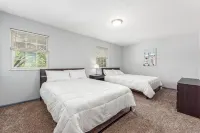 Huge New 4BR/2.5BA home w/ big back yard and deck