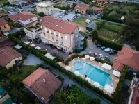 Hotel Villa Tiziana - Pools