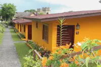 El Santuario Ecolodge Hotels in Серро Пунта