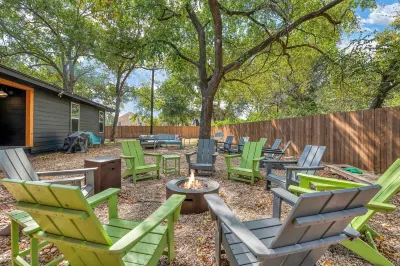 New-The Mod Poppy Large Home 10 Minutes from it All Hôtels à proximité de : Texas State Technical College-Waco