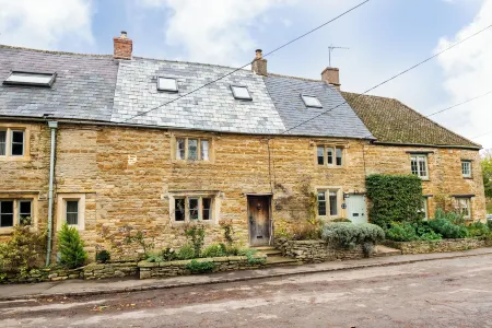 Charming 2Bd Cottage in the Heart of Kingham!